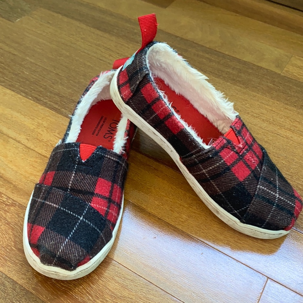 Toms, Red plaid shoes